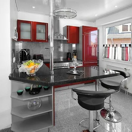 Apartment Dw16~17~19 In *